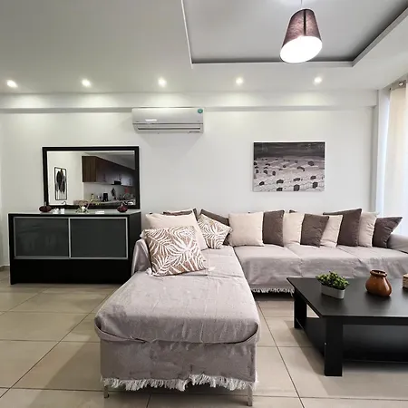 Albert's Center 203b Apartment