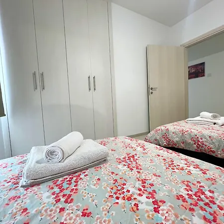 Albert'S Apartment Center 203B Apartment Larnaca