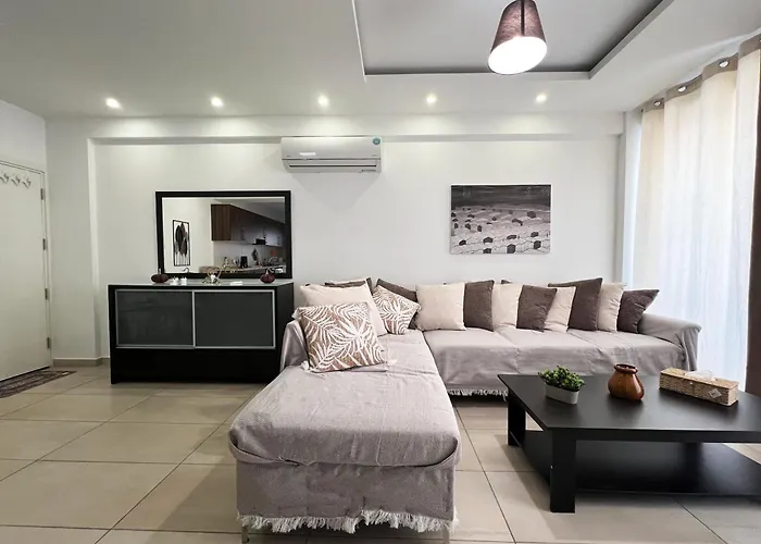 Albert's Center 203b Apartment