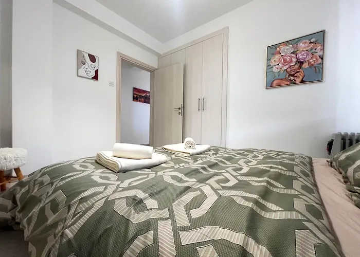 Albert's Center 203b *